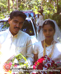 Shiju Cherian Vimcy Varkey wedding photo at St Sebastians Church Palankara Nilambur Kerala